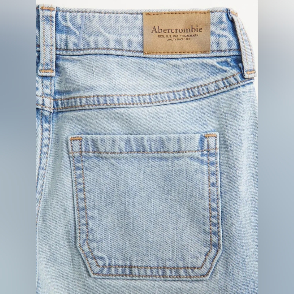 NWT Abercrombie Kids High Rise Barrel Jeans Light Blue Denim Girls 15/16 - Picture 5 of 14